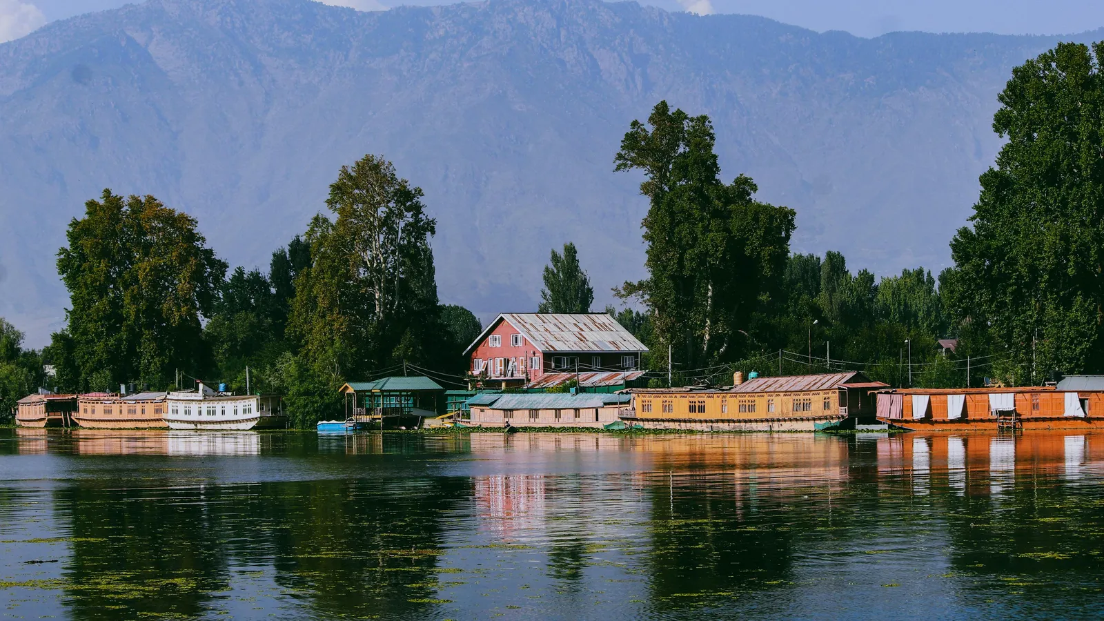 Romantic Kashmir landscape for honeymoon