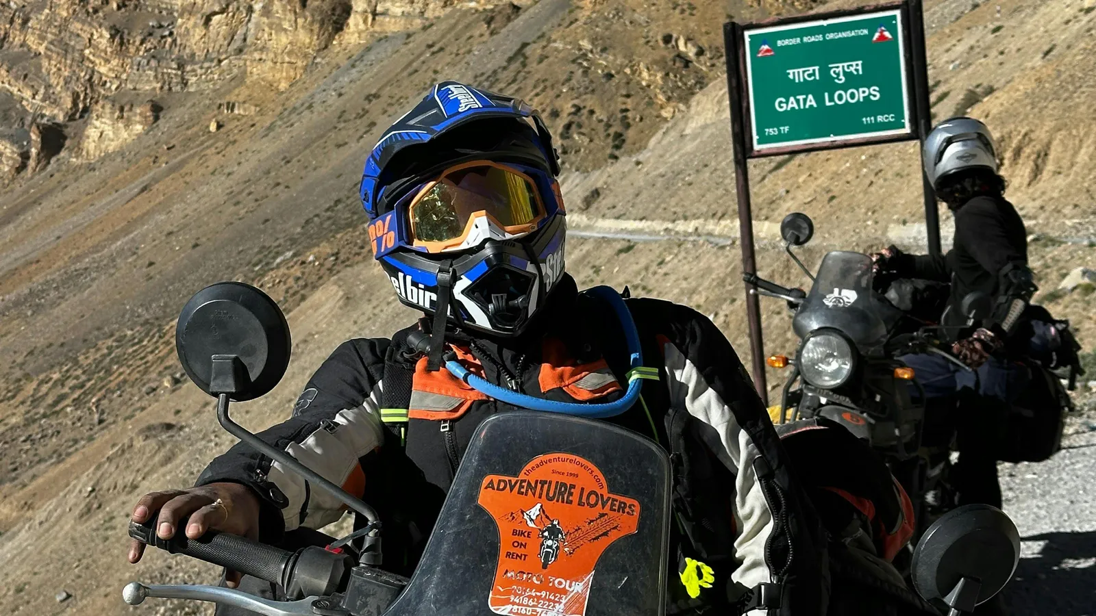 Mountain highway towards Ladakh