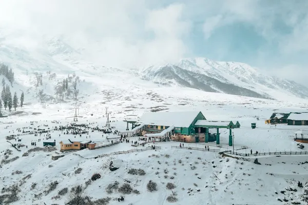 Gulmarg mountain setting for destination wedding planning