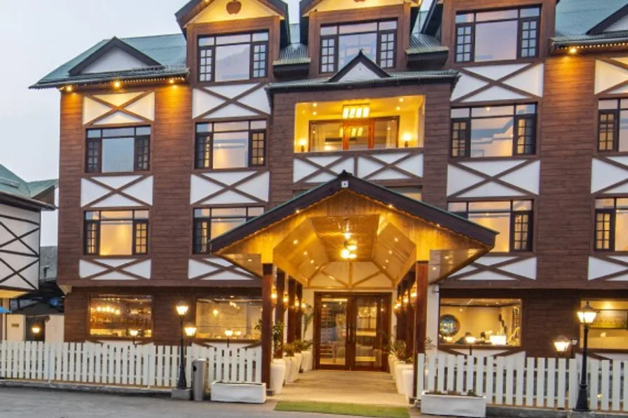 Apple Orchard Resort & Spa booking assistance