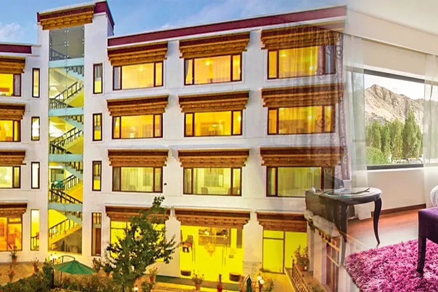 Hotel Singge Palace booking assistance