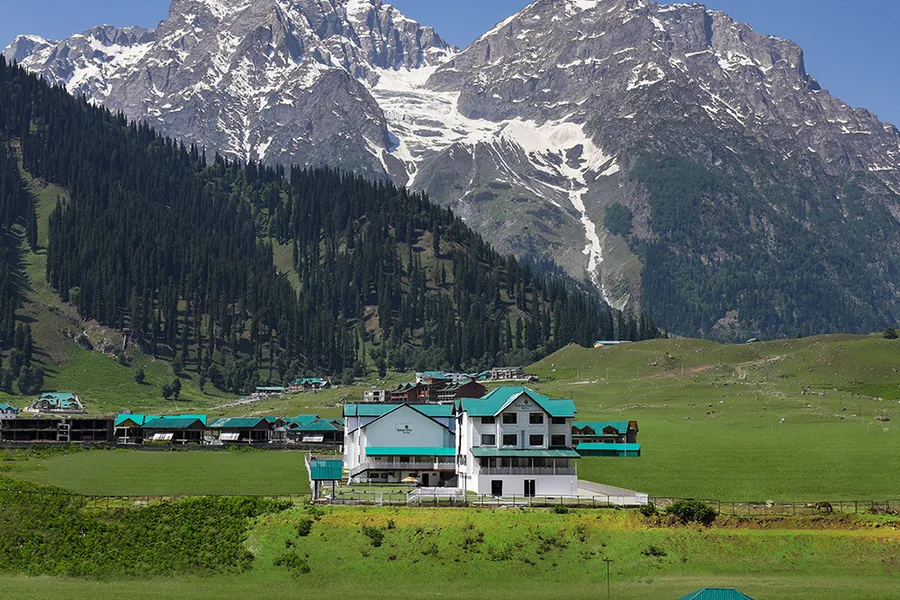 Lemon Tree Hotel, Sonmarg booking assistance