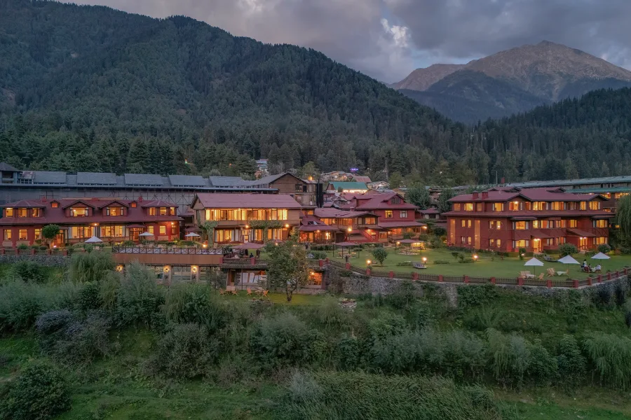 Pahalgam Hotel booking assistance