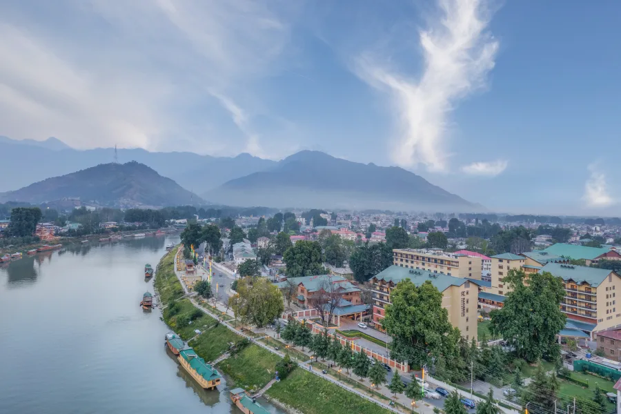 Radisson Collection Hotel & Spa, Riverfront Srinagar booking assistance