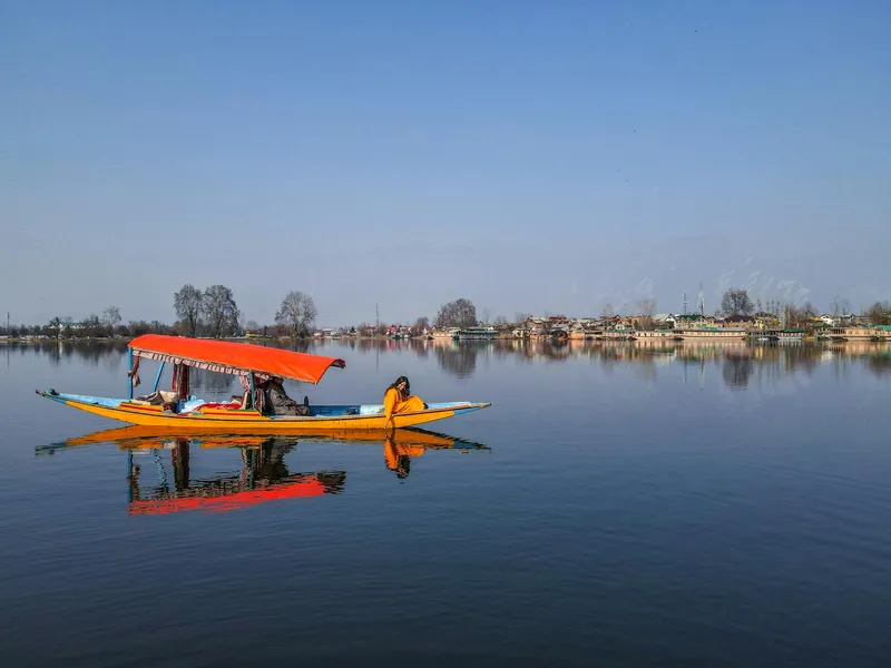 Kashmir Fly & Stay