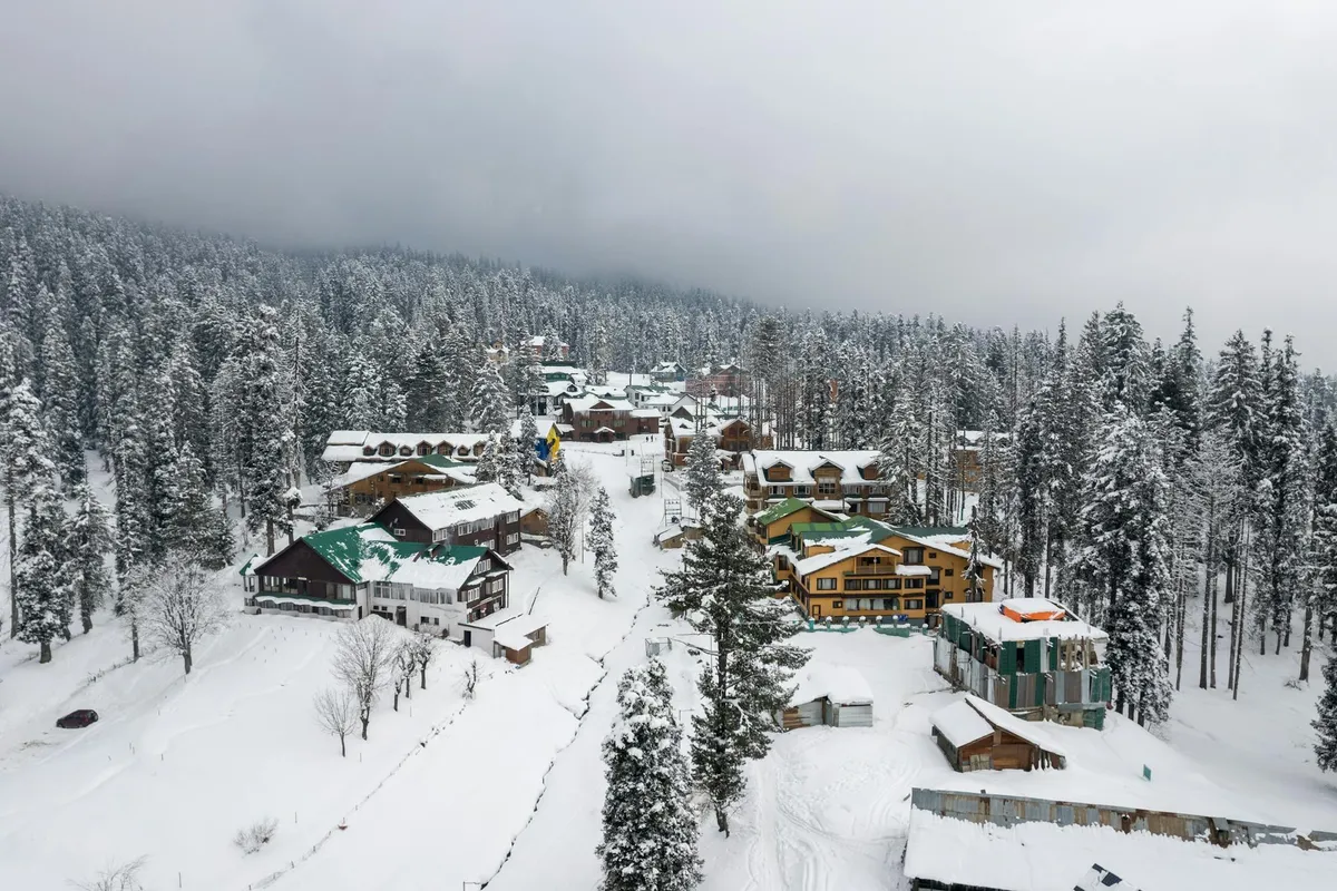 Quiet Kashmir mountain valley in shoulder season